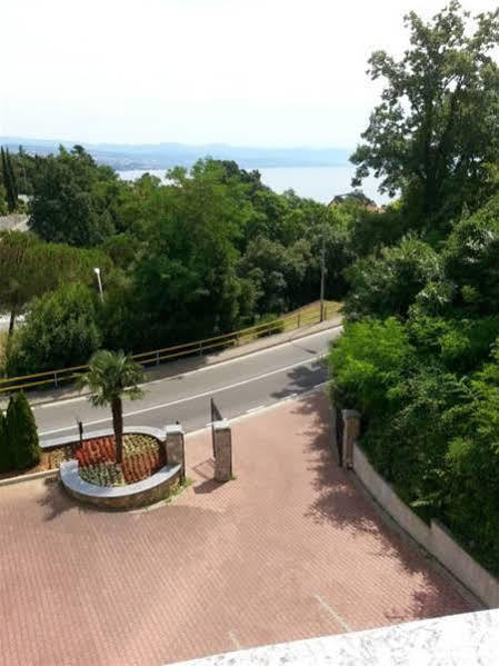 Apartments Villa Marta Opatija Exteriör bild